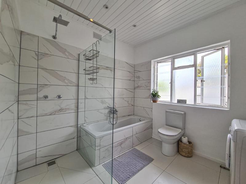 5 Bedroom Property for Sale in Hout Bay Western Cape